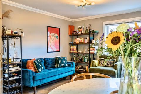 1 bedroom flat for sale, Salisbury Place, London SW9