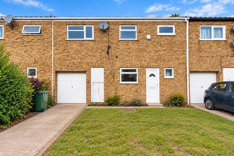 4 bedroom terraced house to rent, Oxclose, Bretton, Peterborough, PE3 8JR