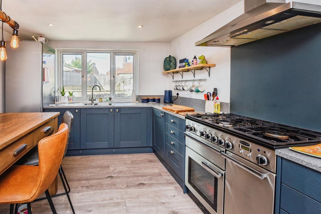 House in Warminster - View 5