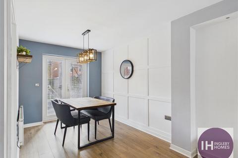4 bedroom semi-detached house for sale, Sculptor Crescent, Queensgate