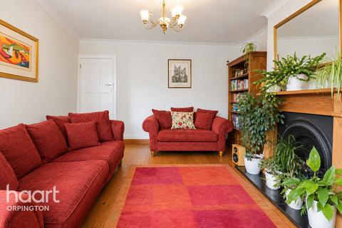 4 bedroom semi-detached house for sale, Oaklands Close, Orpington