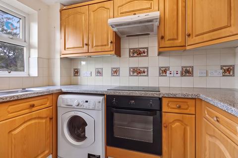 1 bedroom apartment for sale, Walton Park, Walton-On-Thames, KT12