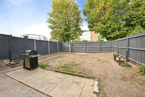 3 bedroom end of terrace house for sale, Lichfield Way, Broxbourne