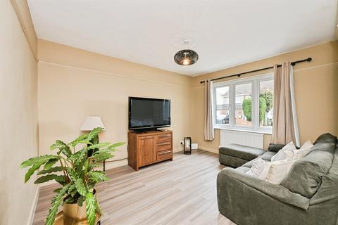 3 bedroom end of terrace house for sale, Lichfield Way, Broxbourne