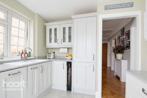 3 bedroom detached bungalow for sale, Marion Avenue, Shepperton