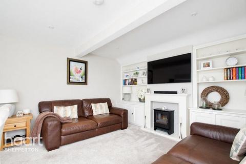 3 bedroom detached bungalow for sale, Marion Avenue, Shepperton