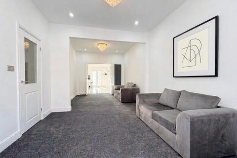 3 bedroom terraced house for sale, Cobham Road, Ilford