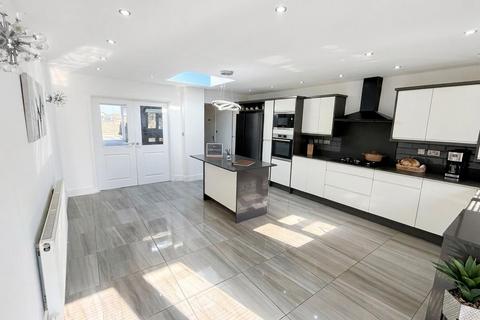 3 bedroom terraced house for sale, Cobham Road, Ilford