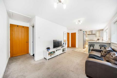 2 bedroom maisonette for sale, Thames Street, Sunbury-On-Thames TW16