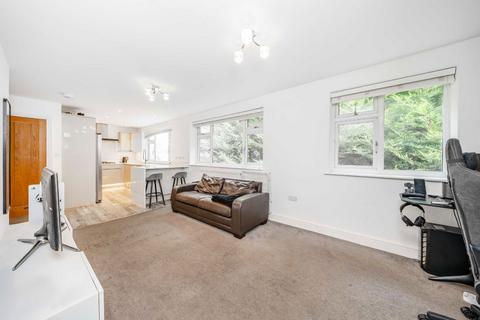 2 bedroom maisonette for sale, Thames Street, Sunbury-On-Thames TW16