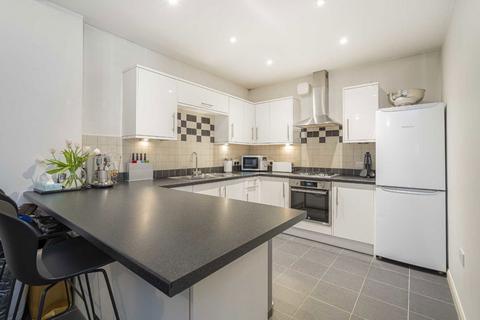 2 bedroom maisonette for sale, Thames Street, Sunbury-On-Thames TW16