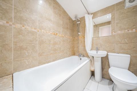 2 bedroom flat for sale, Henslowe Road, East Dulwich, London, SE22