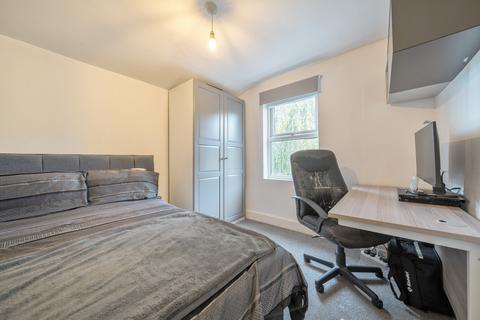 2 bedroom flat for sale, Henslowe Road, East Dulwich, London, SE22