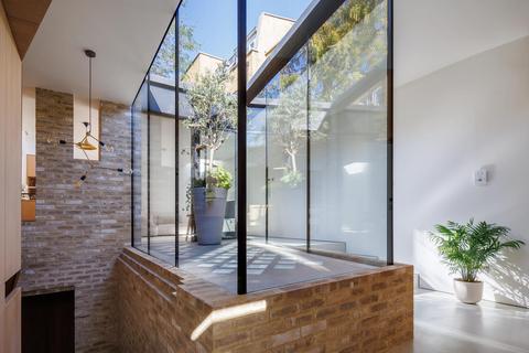 2 bedroom detached house for sale, Bracken Avenue II, London SW12