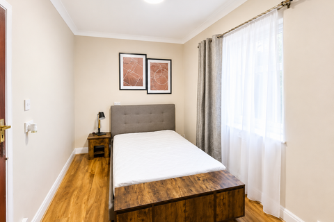1 bedroom in a house share to rent, Room 1