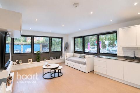 undefined, Hubert Road, Brentwood