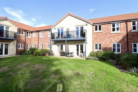 2 bedroom flat for sale, Scaife Garth, Pocklington, York