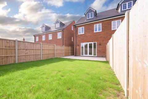 undefined, Stanton Close, Desborough, Kettering