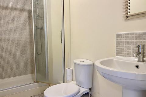 3 bedroom property to rent, Raynville Way, LS12