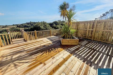 3 bedroom semi-detached house to rent, Poltair Road, Penryn, TR10