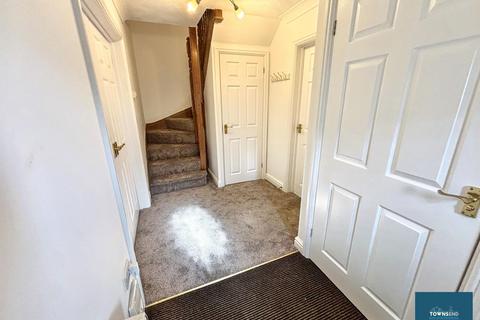 3 bedroom semi-detached house to rent, Poltair Road, Penryn, TR10