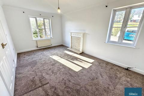 3 bedroom semi-detached house to rent, Poltair Road, Penryn, TR10