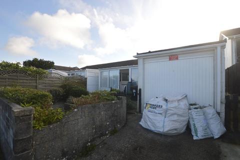 2 bedroom semi-detached bungalow to rent, Roskrow Close, Four Lanes, Redruth