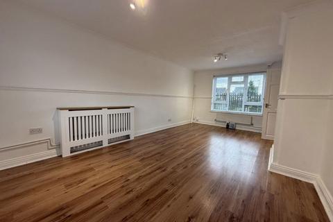 3 bedroom terraced house to rent, CHESIL WALK