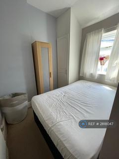 2 bedroom terraced house to rent, Walkden Road, Manchester, M28
