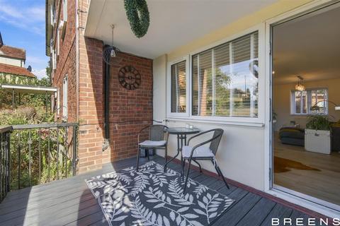 2 bedroom flat for sale, Village Road, Enfield