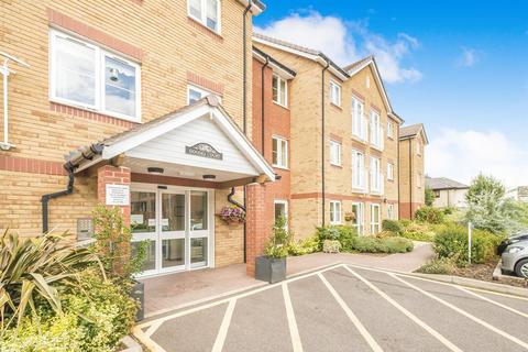1 bedroom apartment for sale, Goodes Court, Baldock Road, Royston, Herts, SG8 5FF