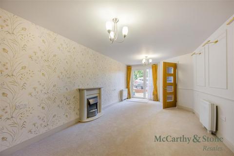 1 bedroom apartment for sale, Goodes Court, Baldock Road, Royston, Herts, SG8 5FF
