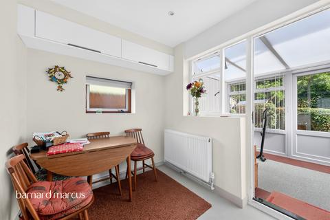 3 bedroom end of terrace house for sale, Chaplin Crescent, Sunbury-On-Thames