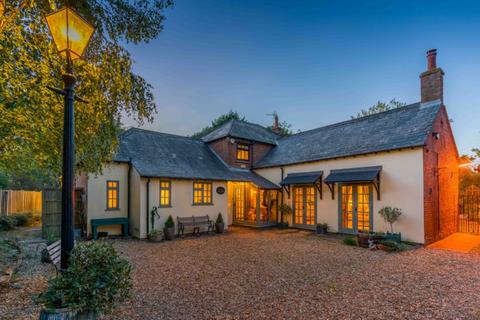 4 bedroom detached house for sale, Rectory Road, Tydd St. Mary, PE13 5