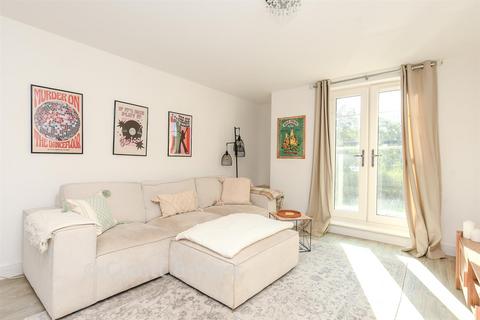 2 bedroom apartment for sale, Sophia House, Crawley RH10