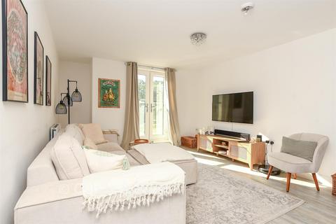 2 bedroom apartment for sale, Sophia House, Crawley RH10