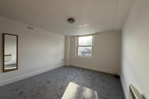 1 bedroom flat to rent, High Street, Stevenage