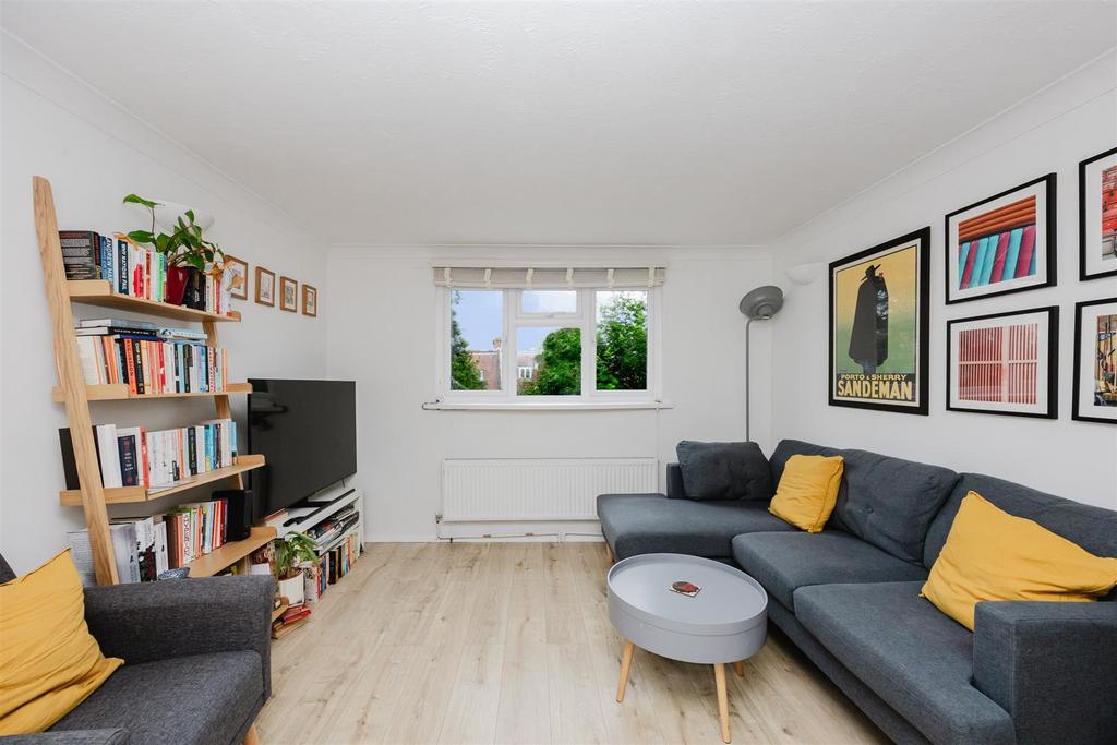 Apartment in Hove - View 2