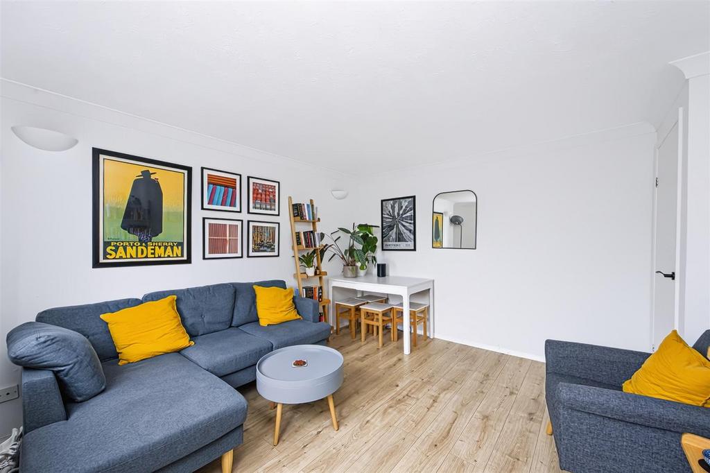 Apartment in Hove - View 3