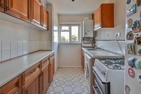 undefined, Bardeswell Close, Brentwood