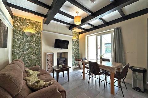 3 bedroom terraced house for sale, Whitchurch Road, Shrewsbury