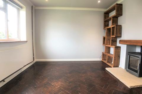 2 bedroom bungalow to rent, Howard Road, Seer Green, HP9