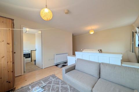 1 bedroom flat to rent, Prestatyn Close, Stevenage SG1