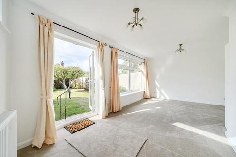 2 bedroom bungalow to rent, Dene Way, Southampton SO40
