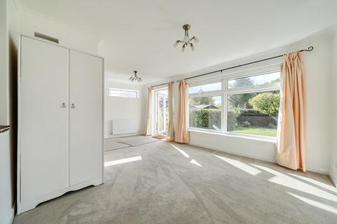 2 bedroom bungalow to rent, Dene Way, Southampton SO40