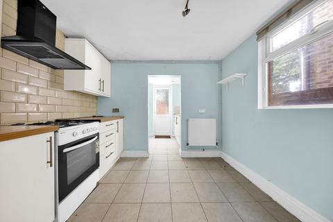 3 bedroom terraced house to rent, Eustace Road, Chadwell Heath, RM6