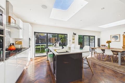 4 bedroom detached house for sale, Sandiland Crescent, Bromley BR2