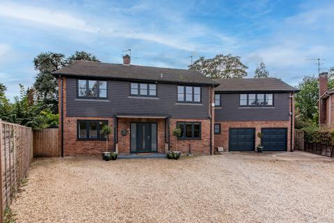 5 bedroom detached house for sale, Gorselands, Newbury, Berkshire, RG14