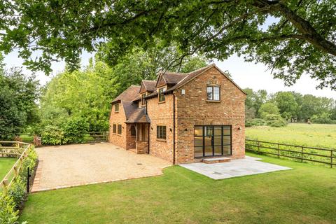 3 bed detached house for rent in Blagrove Lane, Berkshire RG41