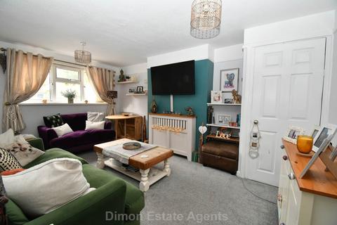 2 bedroom flat for sale, Ayling Close, Gosport